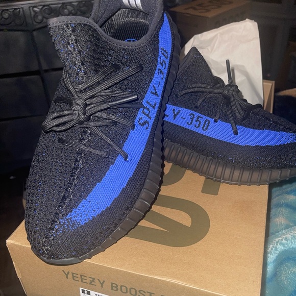 Brand New Yeezy Original size 5 - Picture 2 of 5